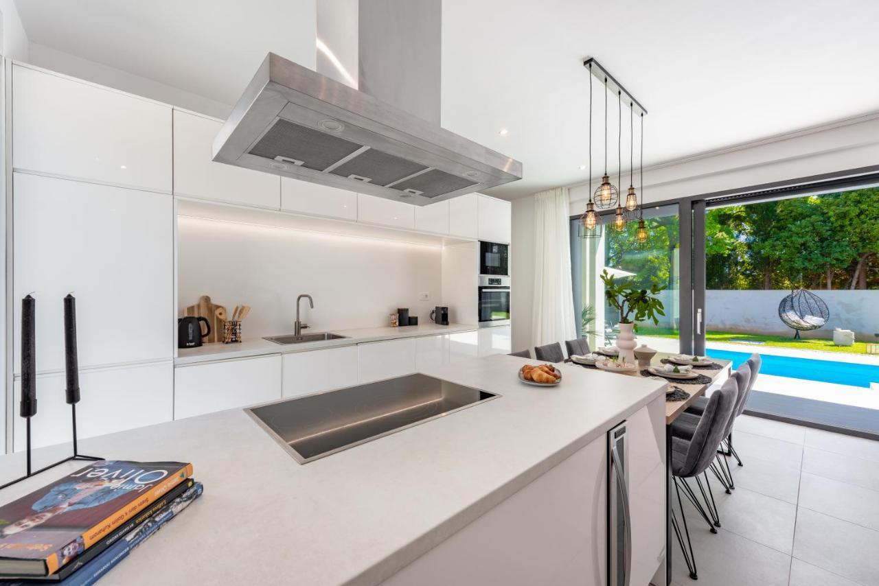 Villa Oasis - Your Luxury Home Away From Home Celopeci Luaran gambar