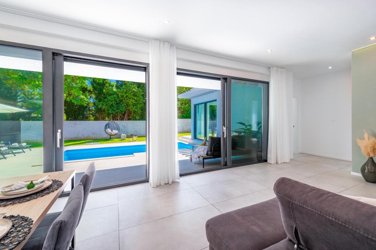 Villa Oasis - Your Luxury Home Away From Home Celopeci Luaran gambar