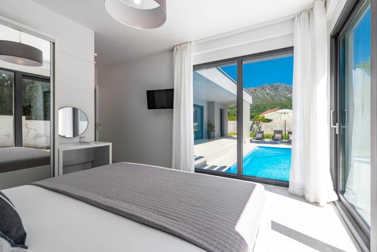 Villa Oasis - Your Luxury Home Away From Home Celopeci Luaran gambar